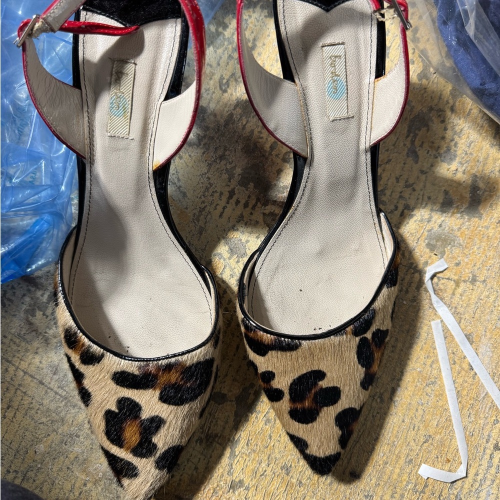 Boden calf hair leather pumps